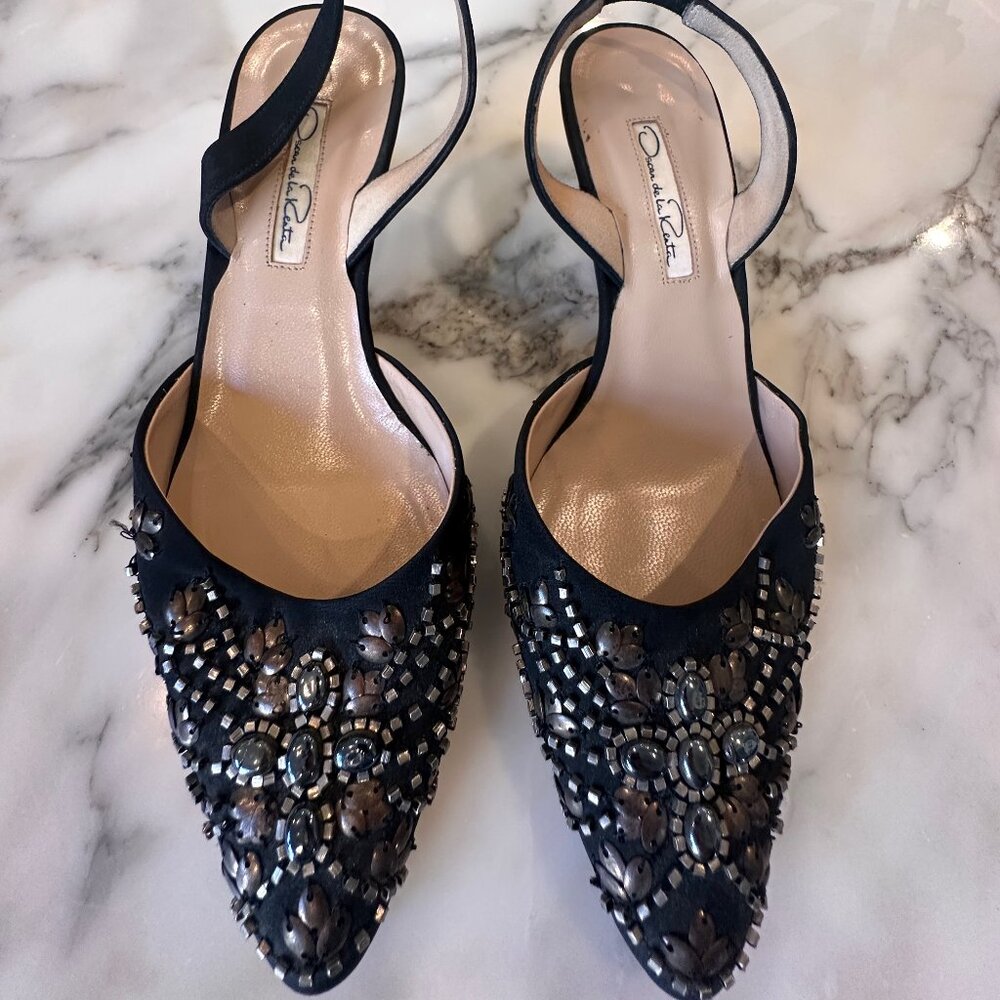 Oscar de la Renta black embellished slingback kitten heel pumps